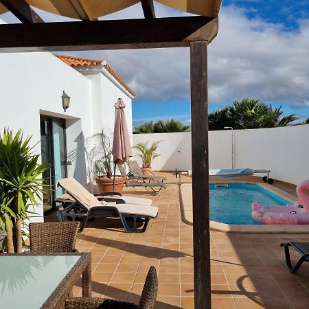 Beautiful Spacious Villa With Private Heated Pool In Lajares Esterno foto