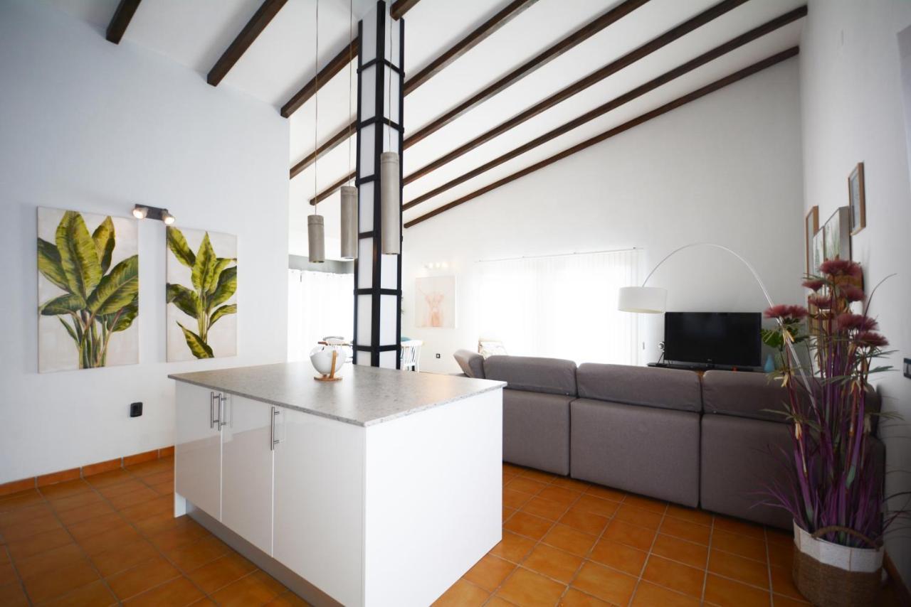 Beautiful Spacious Villa With Private Heated Pool In Lajares Esterno foto