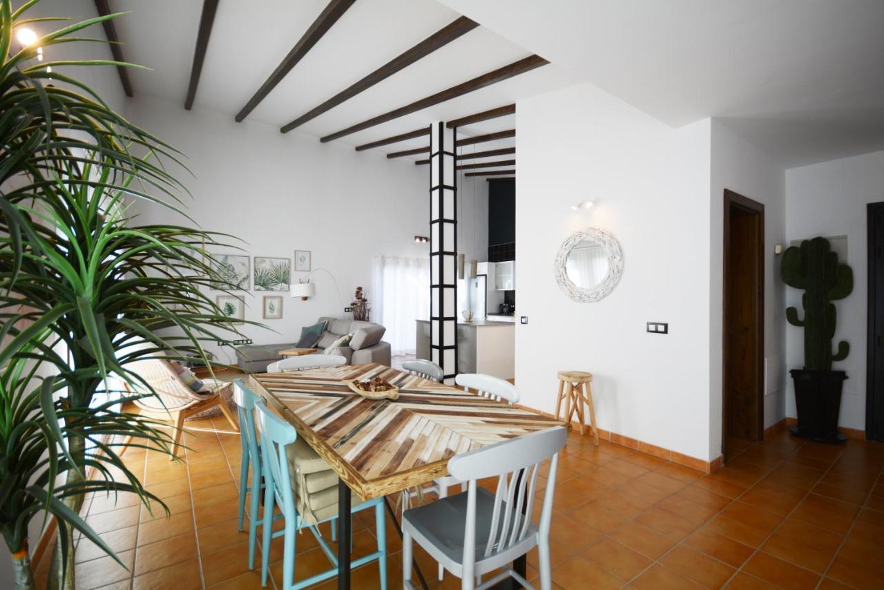 Beautiful Spacious Villa With Private Heated Pool In Lajares Esterno foto