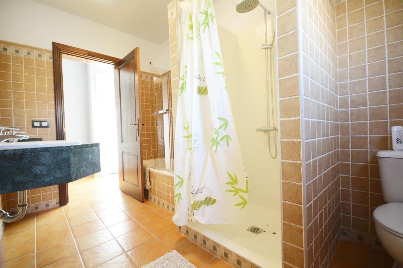 Beautiful Spacious Villa With Private Heated Pool In Lajares Esterno foto