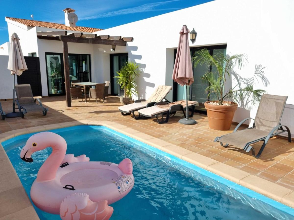 Beautiful Spacious Villa With Private Heated Pool In Lajares Esterno foto
